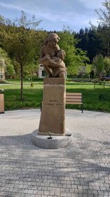  Slavnostní odhalení restaurované sochy