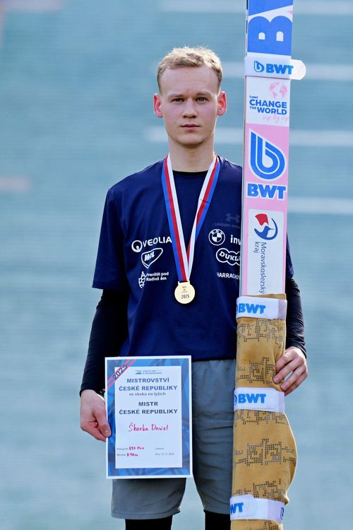 Skoky na lyžích - Daniel Škarka